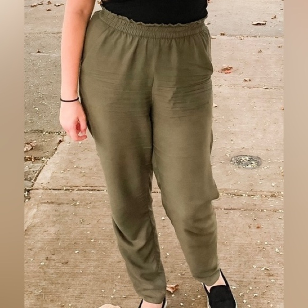 High Waisted green H&M pants